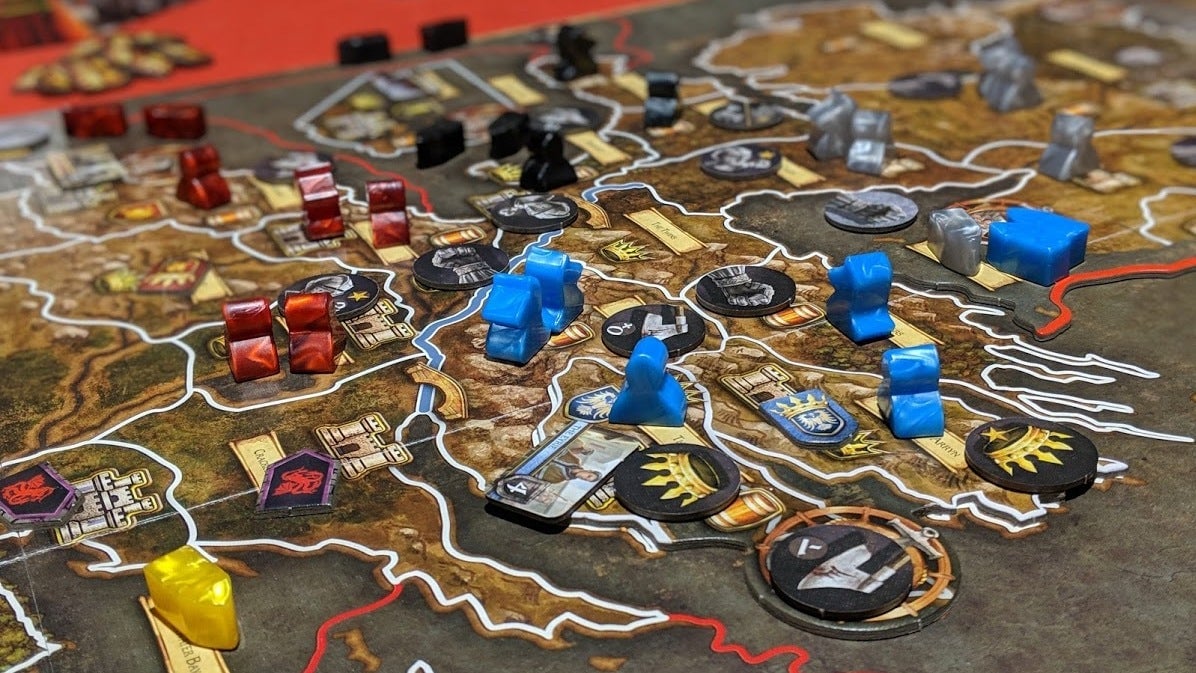 The player pieces still suck—this game deserves awesome miniatures!—but House Arryn are at least a beautiful shade of blue.