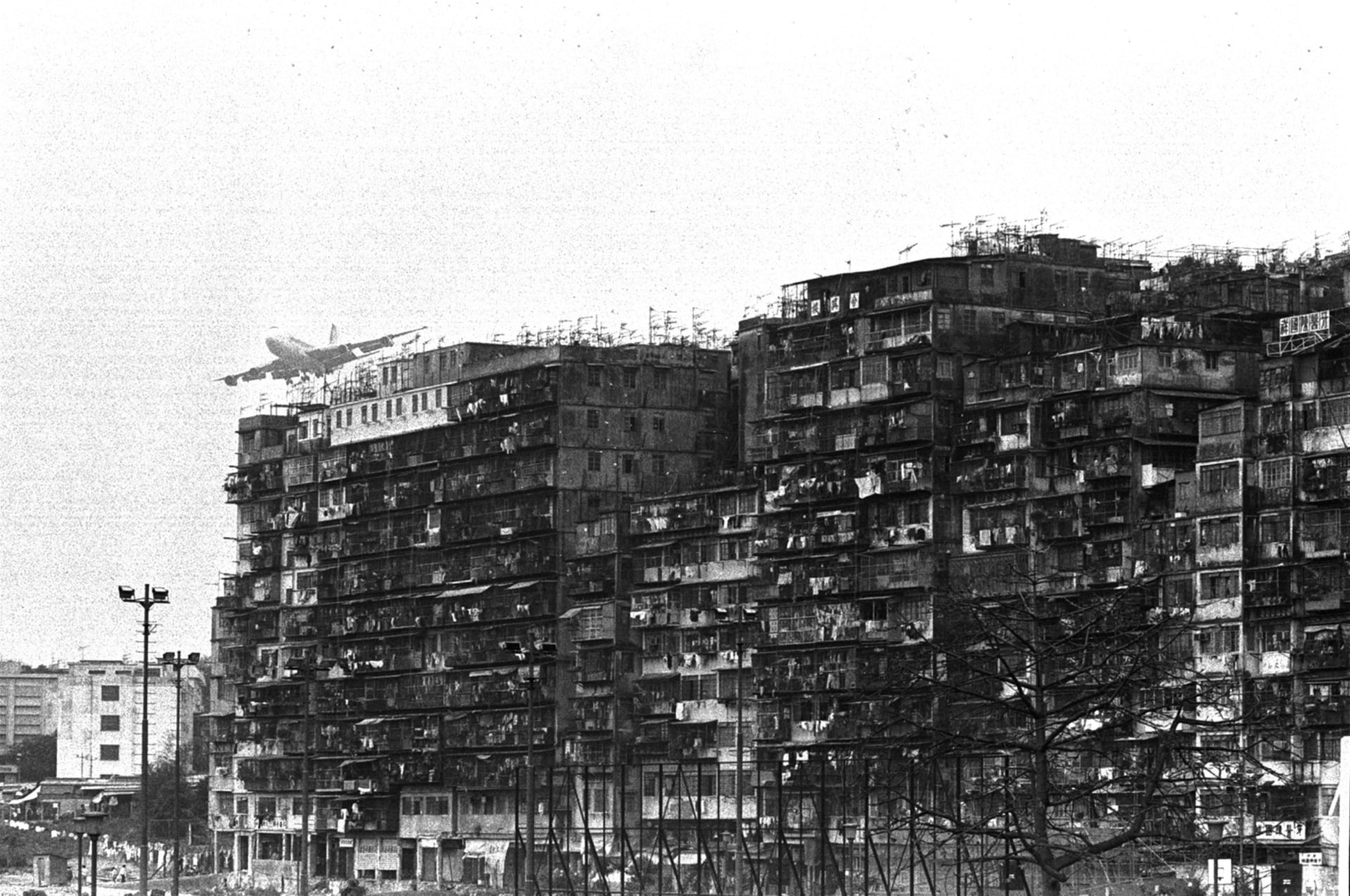 The Kowloon Walled City in 1987.