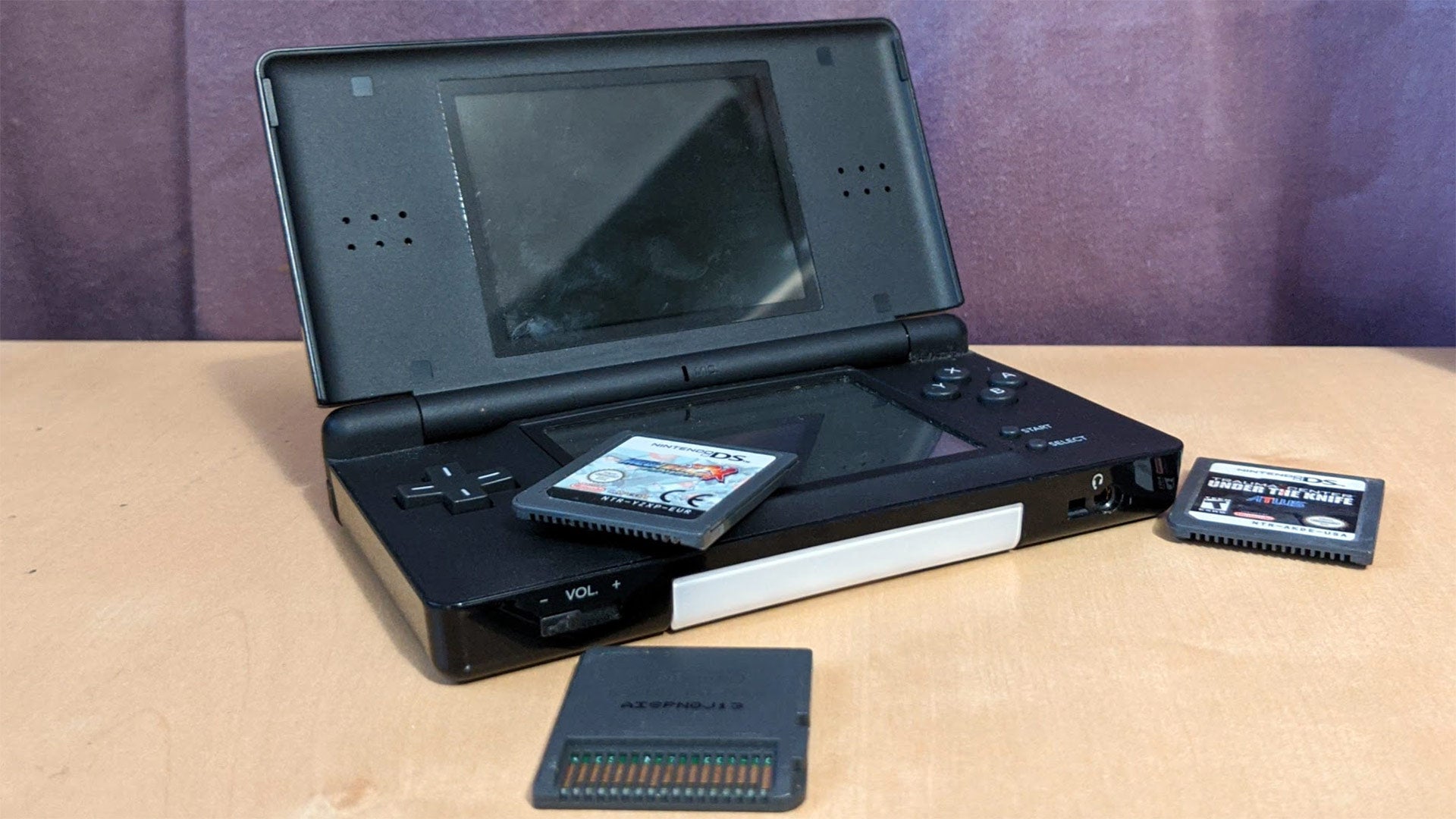 A rare skunk-style DS Lite.