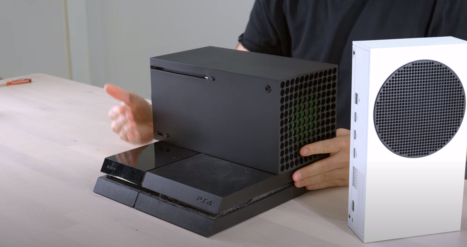 Screenshot: Unbox Therapy