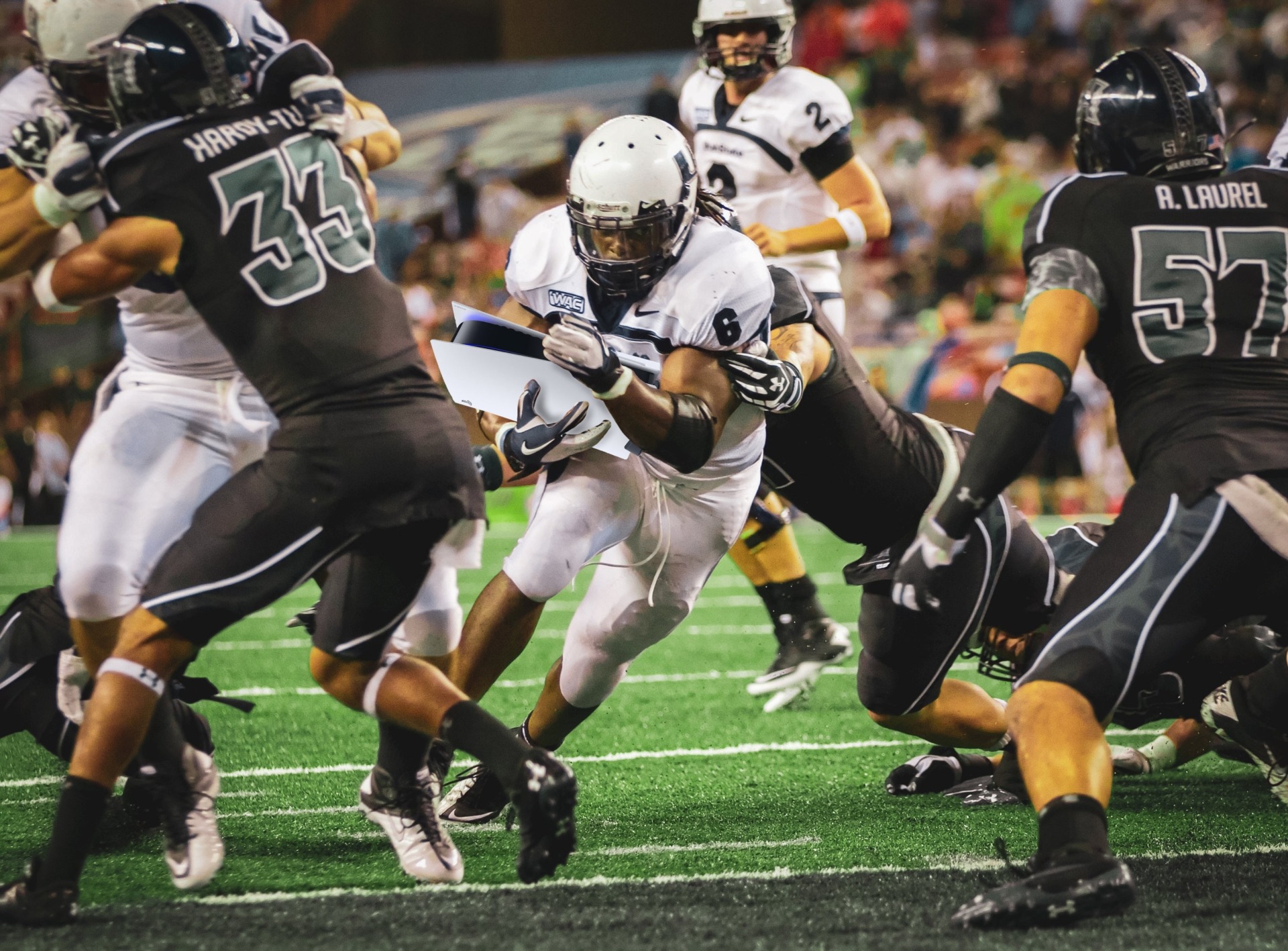 edregis receives the award for “TOUCHDOOOOOOOOWWWWWNNNNNNN!” 