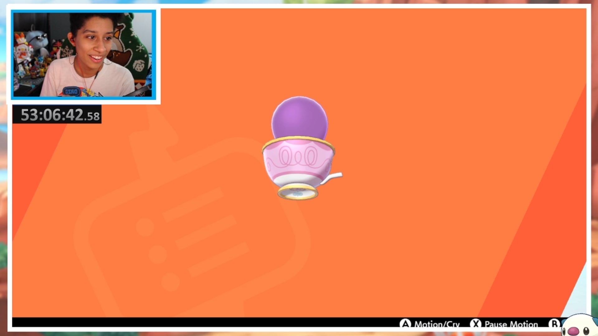 This shot from AjentVee’s stream shows the small authenticity mark on the bottom of Sinistea’s cup.