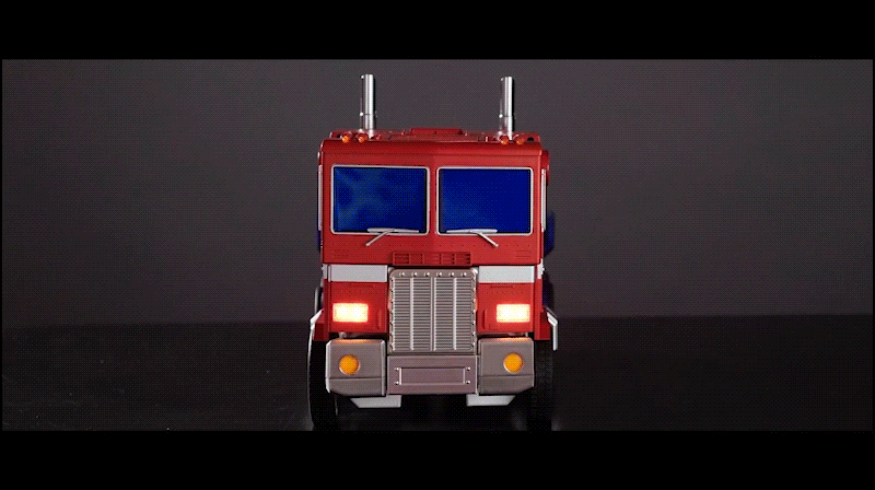 Gif: Robosen Robotics / Kotaku