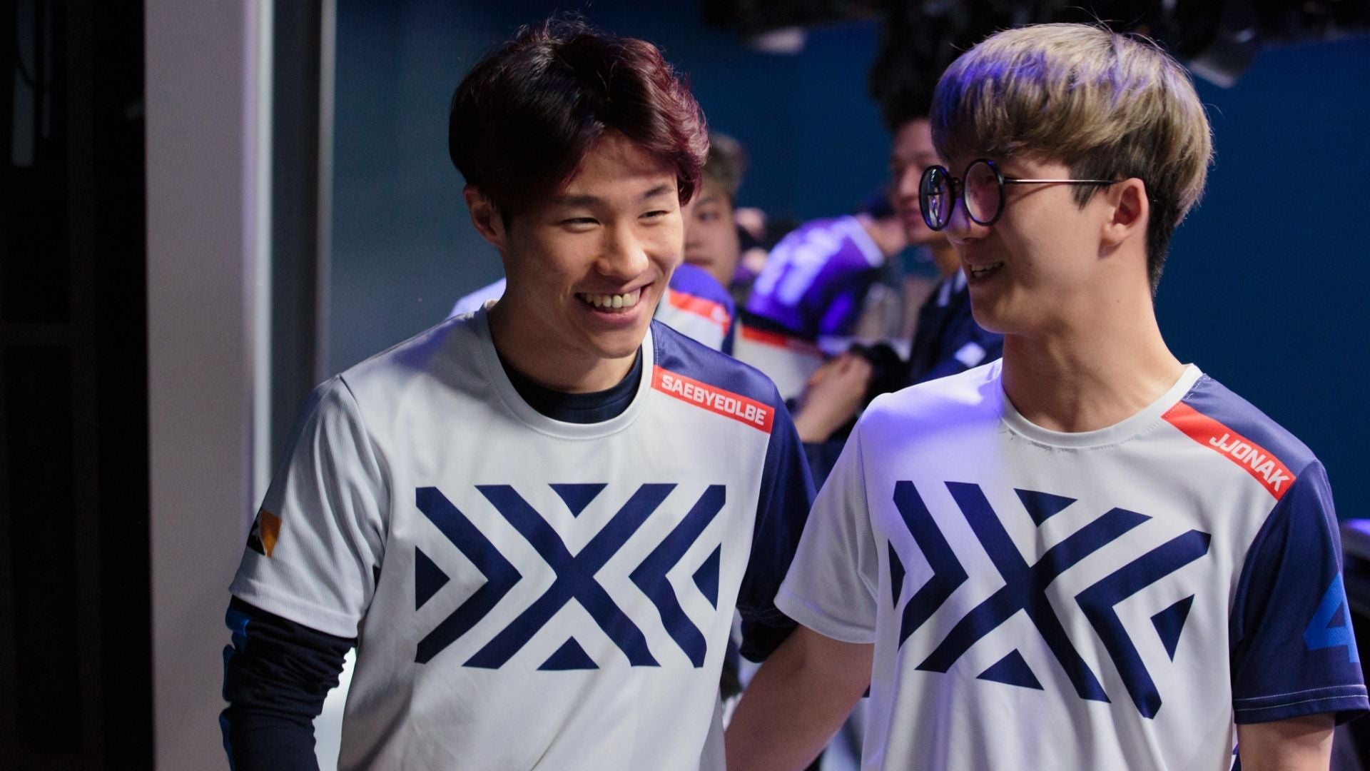Park with his former NYXL teammate Sung-hyeon “JJoNak” Bang.