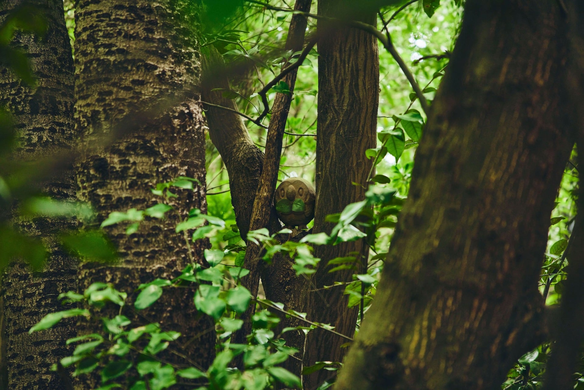 The bow tie is absolutely delightful. 