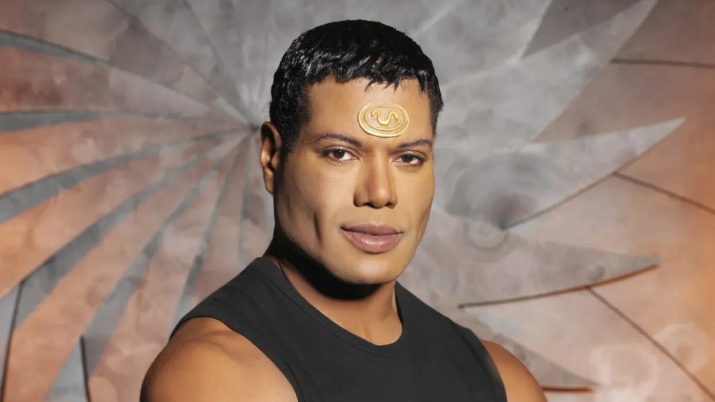 Christopher Judge as Teal’c in Stargate SG-1, with hair.