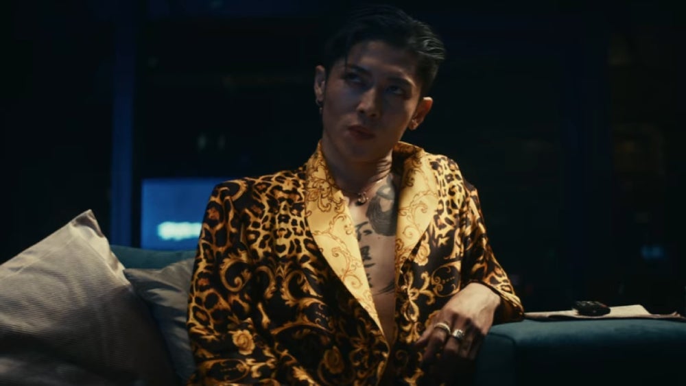 Miyavi’s watches Kinji Fukasaku’s take on Star Wars, Message from Space.