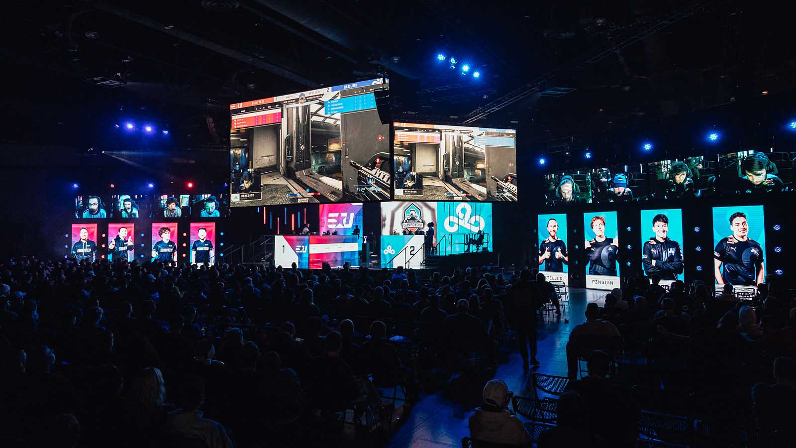 eUnited takes on Cloud 9 at the HCS Major in Raleigh last December.