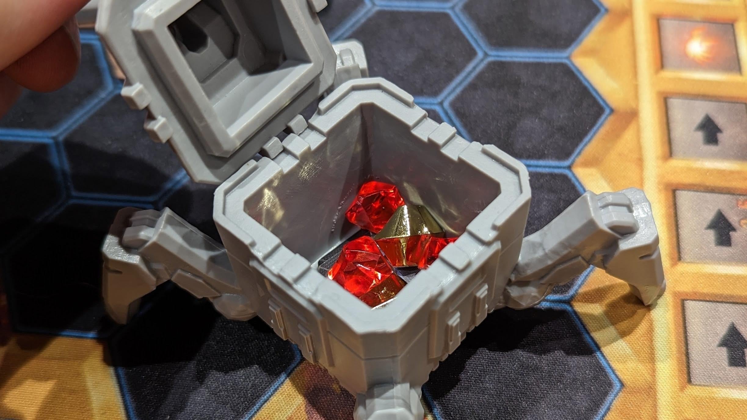 Nothing is more enjoyable in this game than dropping gems into your MULE and popping the lid closed.