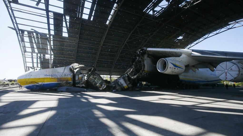 The wreckage of the world’s only AN-225, destroyed by the Russians in 2022