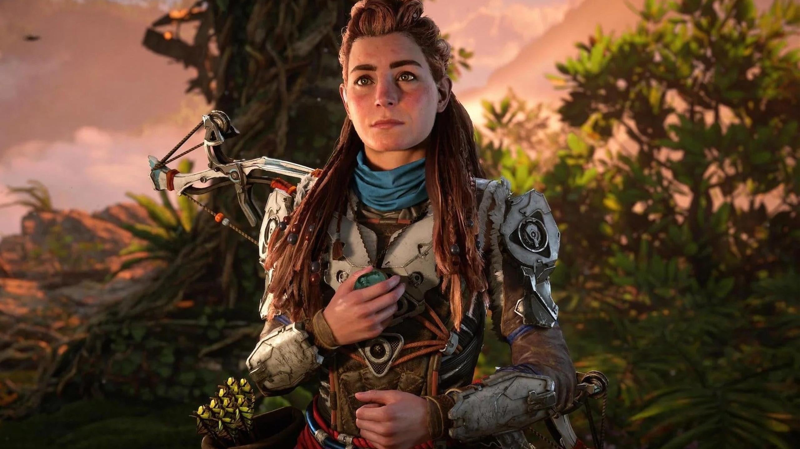 Aloy appears in the jungle.