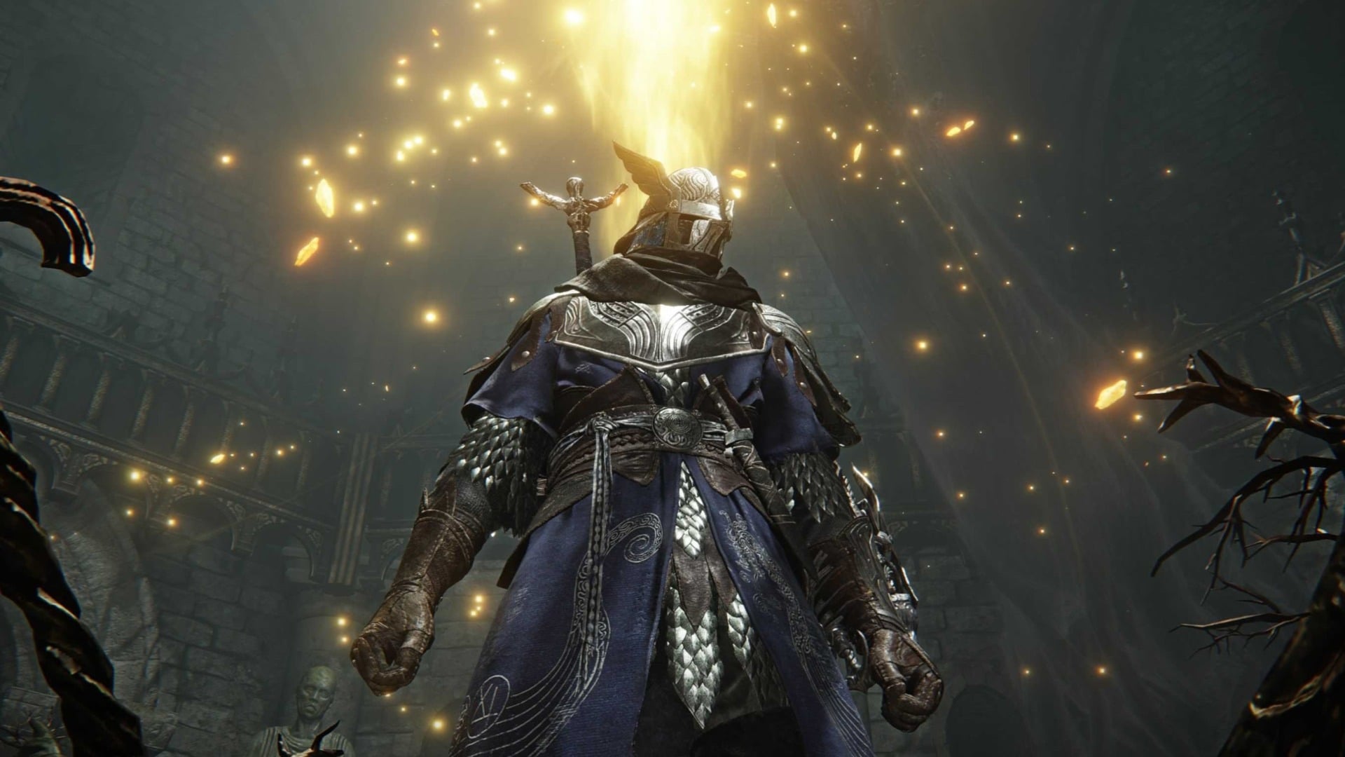 A tarnished prepares for battle.