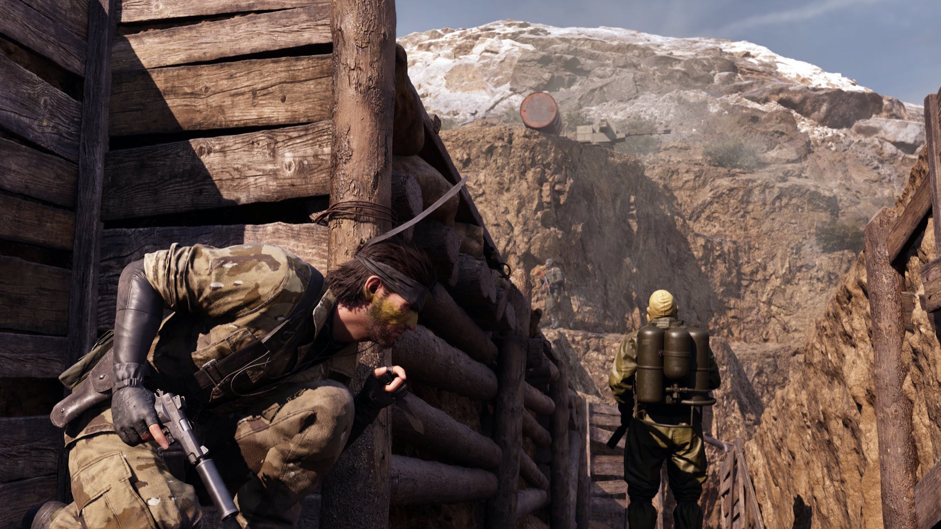 Snake hides behind a corner behind an enemy.