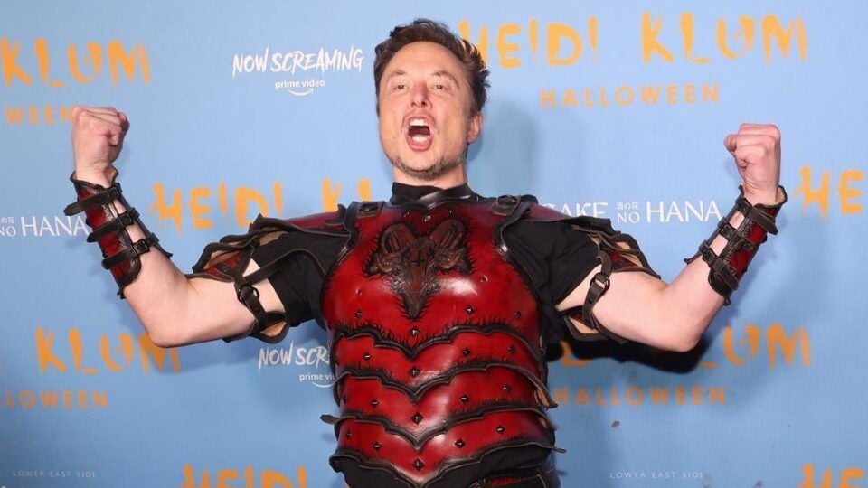Musk looking like an idiot.