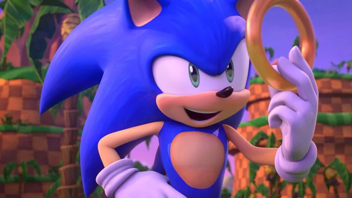 Sonic holds up a ring.