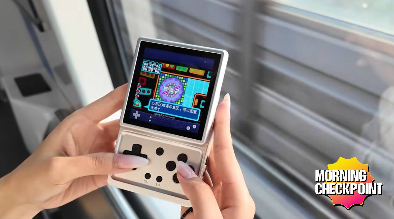 Someone holds a GBA emulator on a train.